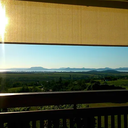 Mici Lak Appartement Balatonboglár