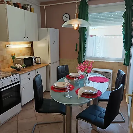 Mici Lak Appartement Balatonboglár